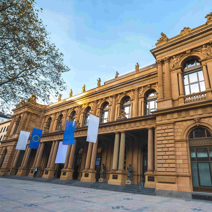 Vooraanzicht van de beurs in Frankfurt